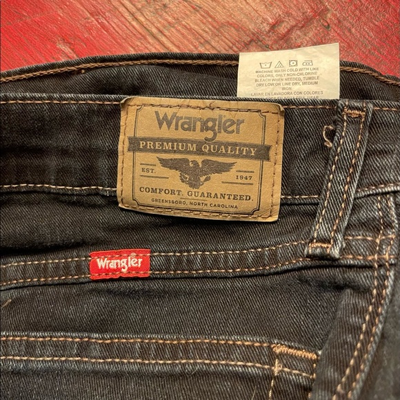 Mens Premium Fit Wranglers - Picture 4 of 7